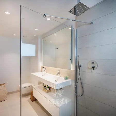 Apartamento Exclusive. Location. Sea Views. Higueron West Málaga