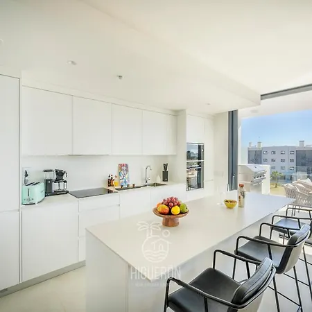 Apartamento Exclusive. Location. Sea Views. Higueron West Málaga